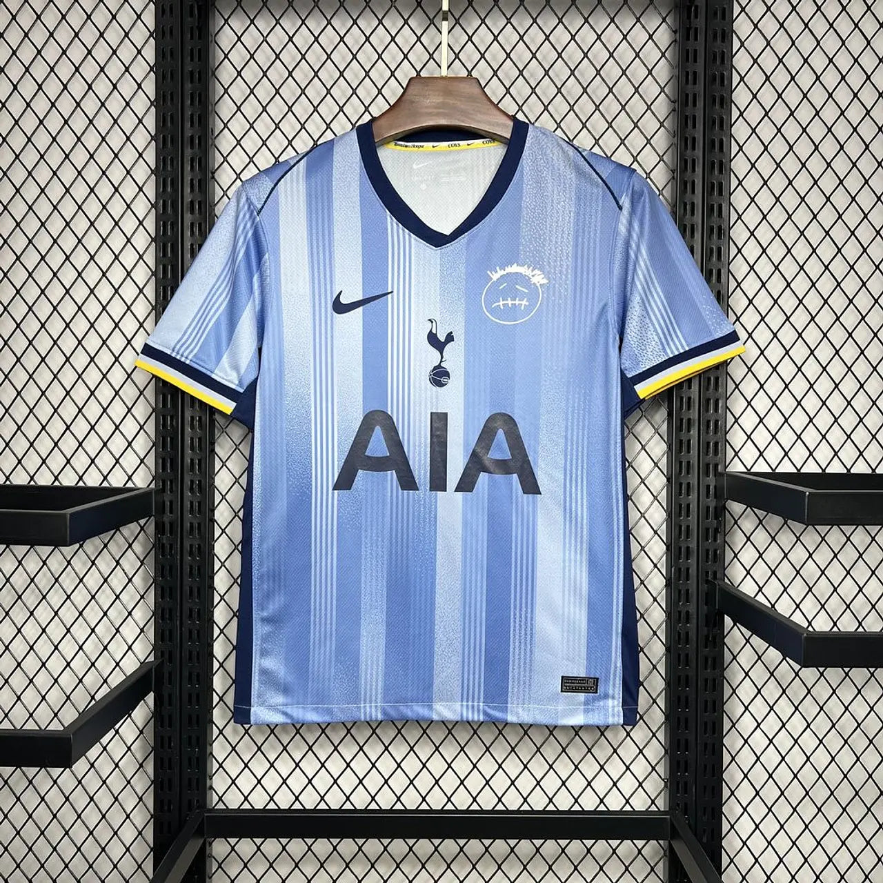 Tottenham x Travis Scott 24/25 Secundário