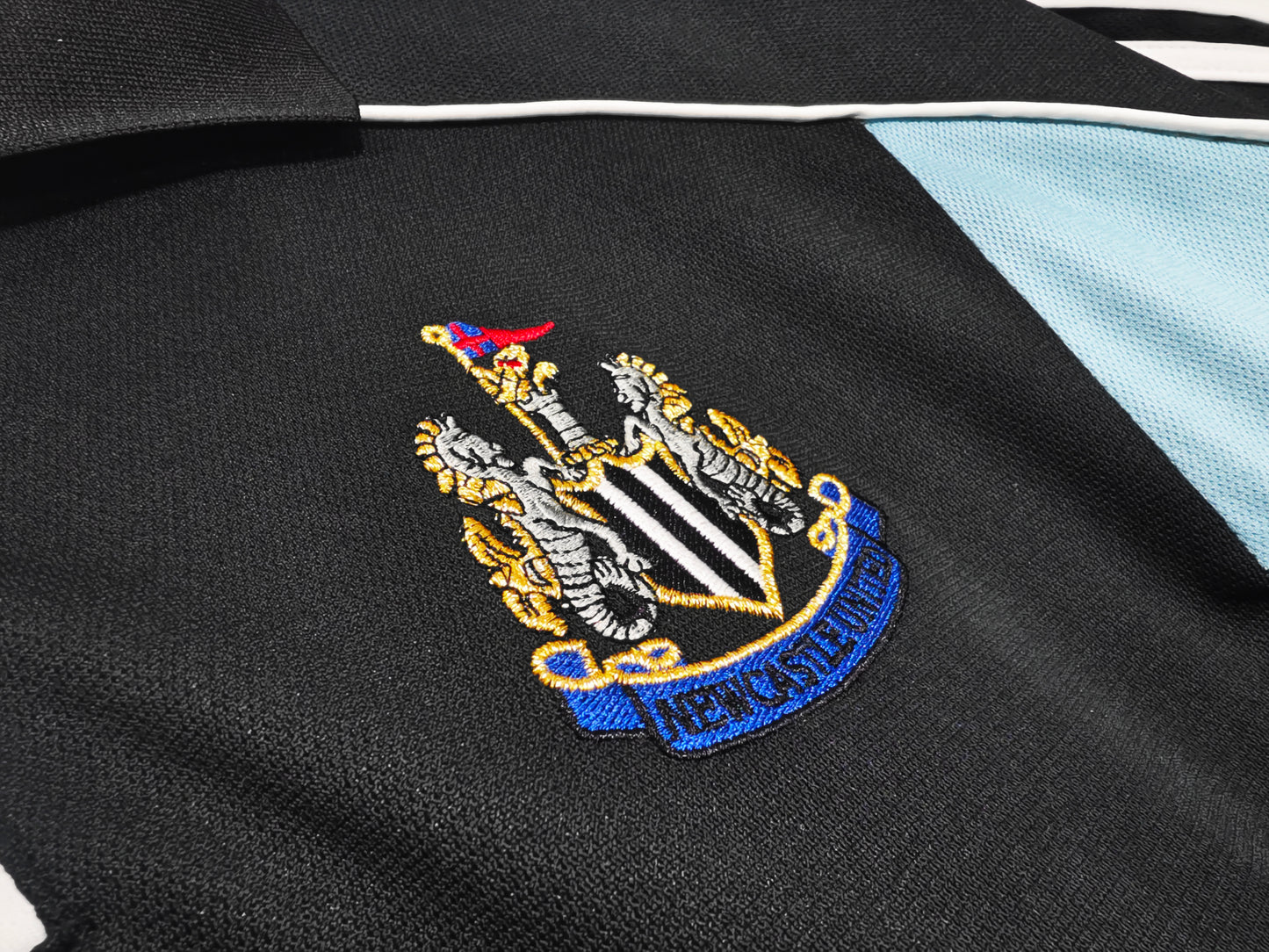 Camisola Retro Newcastle 2000/01